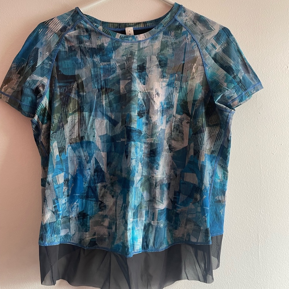 Lululemon open back lightweight tee